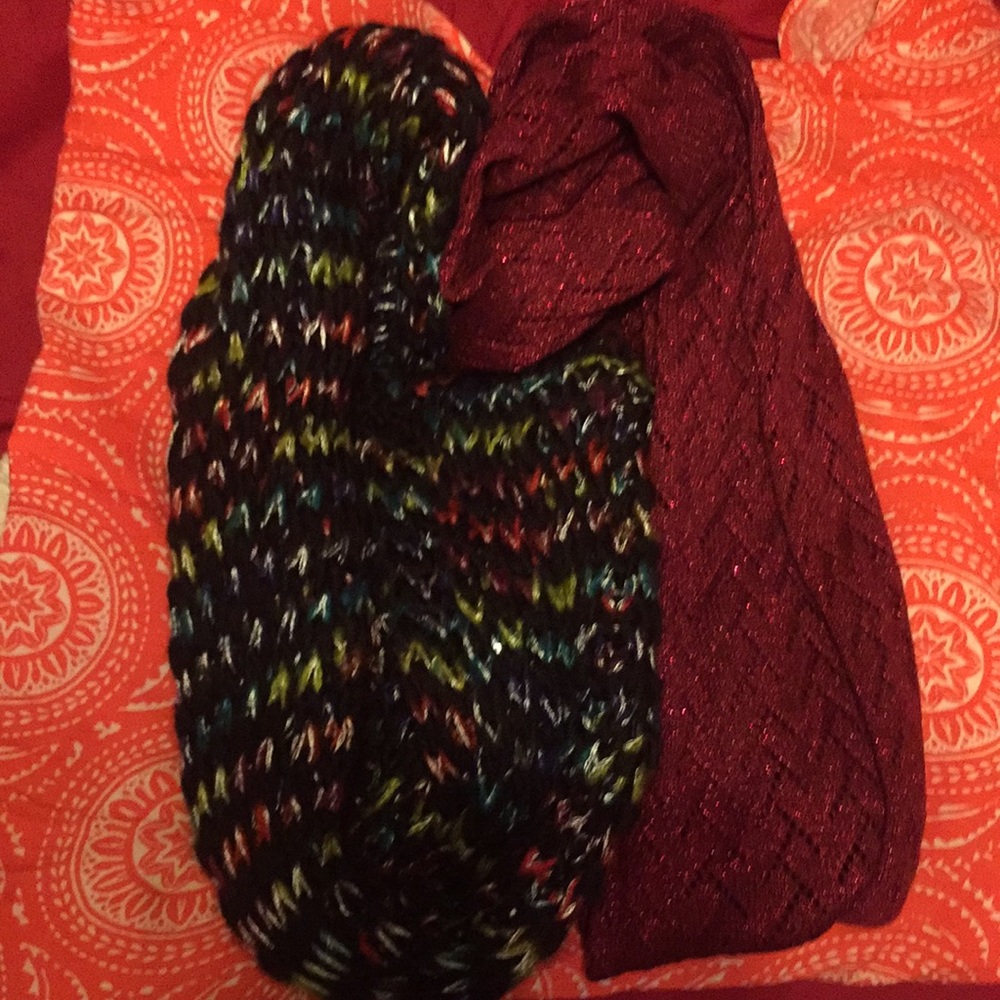 Set of two scarves